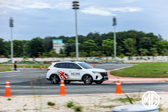Siêu xe thể thao điện ra mắt thị trường ô tô Việt Nam