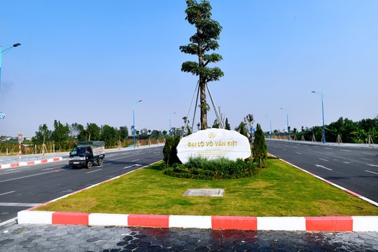 Vo Van Kiet Boulevard before opening day