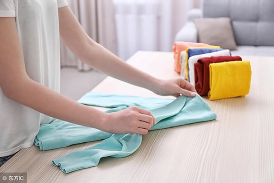 Cách khử tĩnh điện quần áo vào mùa đông