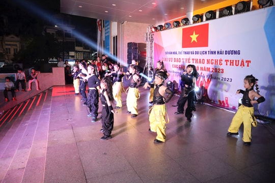 Sôi động biểu diễn vũ đạo thể thao nghệ thuật chào năm mới ở TP Hải Dương