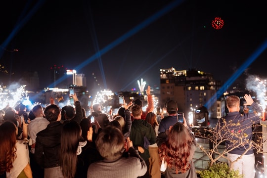 9 bars, restaurants in Ha Noi, Ho Chi Minh city for New Year's Eve countdown party