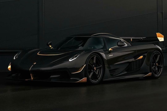 Koenigsegg Jesko Attack - siêu xe phủ vàng 24K giá 3 triệu USD