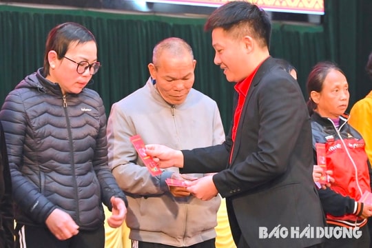 MTTQ tỉnh Hải Dương vận động tặng quà Tết cho các hộ khó khăn