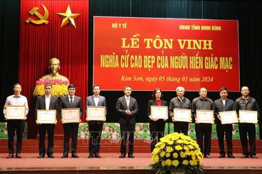 Tôn vinh nghĩa cử cao đẹp của người hiến tặng giác mạc