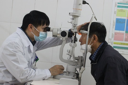 Mang ánh sáng cho người cao tuổi