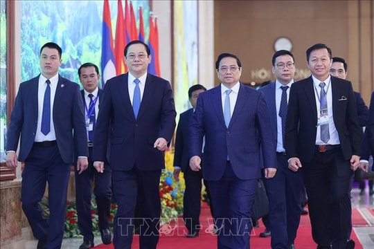 Thủ tướng Lào kết thúc tốt đẹp chuyến thăm chính thức Việt Nam