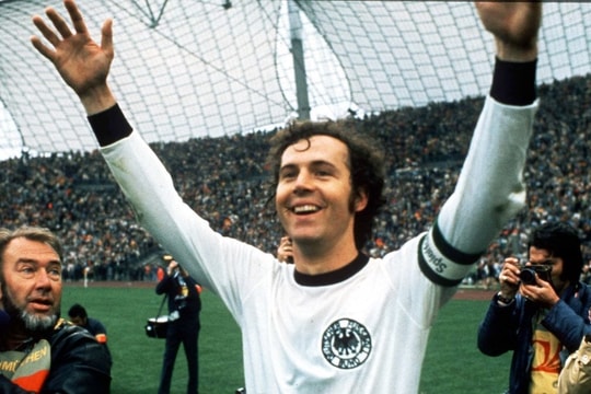 Nhìn lại sự nghiệp vĩ đại của "Hoàng đế" bóng đá Beckenbauer
