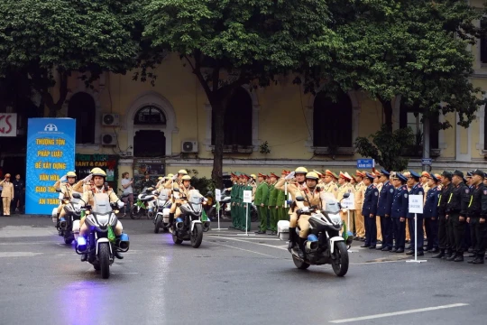 Lễ ra quân Năm an toàn giao thông, kiên trì xử lý vi phạm nồng độ cồn