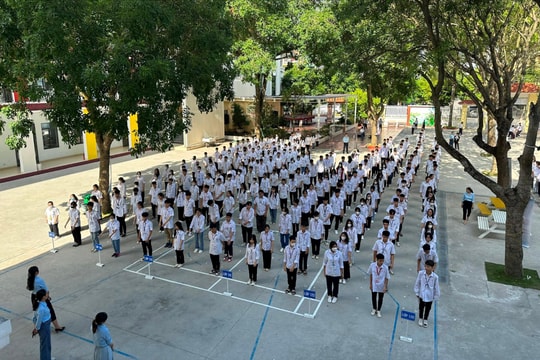 Lệch lạc giới tính