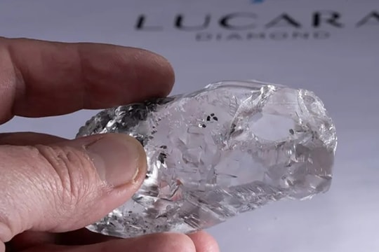 Phát hiện viên kim cương nặng 166 carat tại Botswana