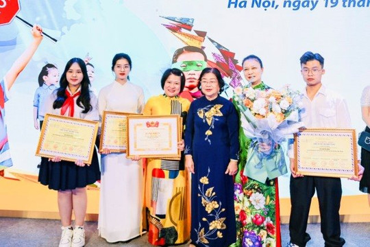 Thi viết thư quốc tế UPU gửi các thế hệ tương lai để kể về thế giới bạn hy vọng họ được kế thừa