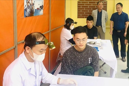 Những cử nhân ở Tứ Kỳ sẵn sàng nhập ngũ
