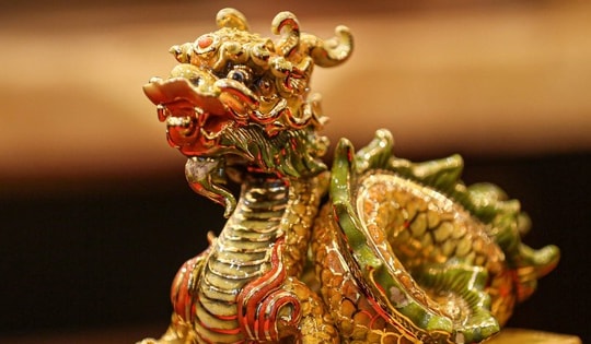 Ấn rồng cảm hứng Hoàng đế chi bảo phiên bản Bát Tràng ra lò nhân Tết Giáp Thìn