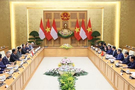 Thủ tướng Phạm Minh Chính hội kiến với Tổng thống Indonesia Joko Widodo