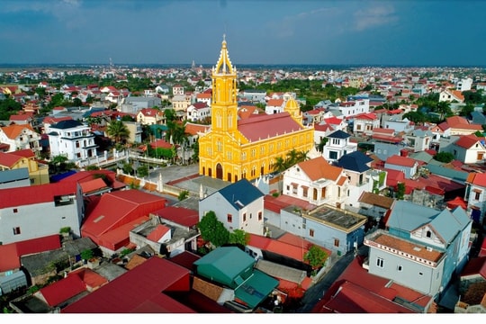Đoàn Tùng vững bước đi lên