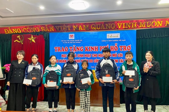 Công ty TNHH Babeeni Việt Nam hỗ trợ 18 học sinh khó khăn ở Hải Dương 