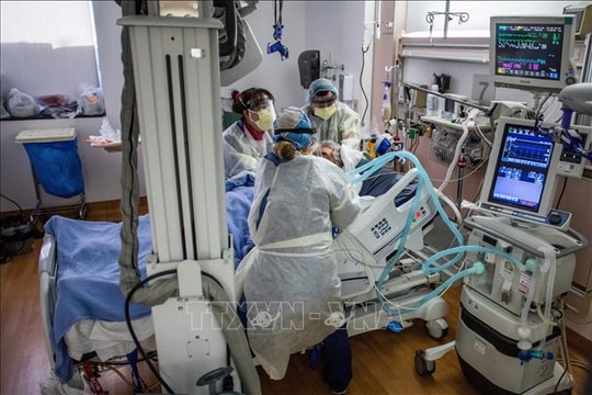Thế giới vẫn ghi nhận 10.000 ca tử vong mỗi tháng do COVID-19