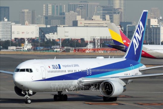 Máy bay Boeing 737 phải quay đầu vì nứt cửa sổ buồng lái