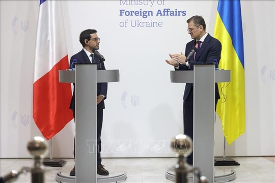 Vừa nhậm chức, tân Ngoại trưởng Pháp Stephane Sejourne công du Ukraine