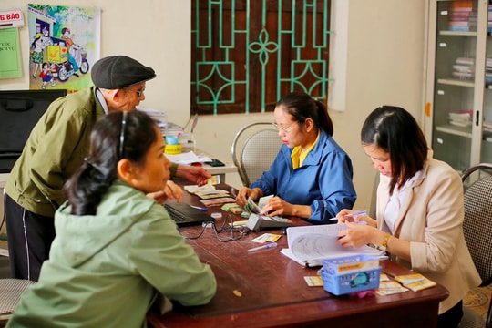 Mới có 12,8% số đối tượng hưởng chính sách có tài khoản an sinh