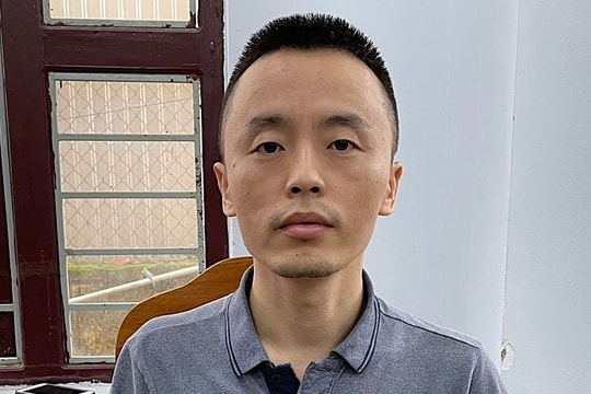 Hơn 190 người bị bắt trong đường dây cho vay nặng lãi trên 500% do một người Trung Quốc cầm đầu 