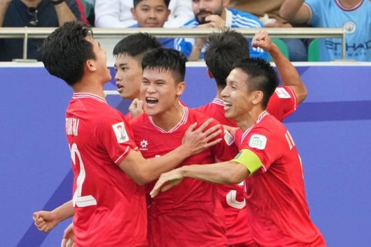 Đội tuyển Việt Nam ghi 2 bàn nhưng vẫn thua Nhật Bản