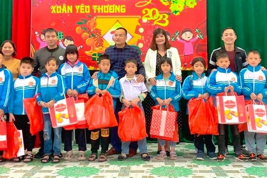 Thêm 1.000 hộ nghèo được nhận quà Tết của Tổ chức Tzu Chi
