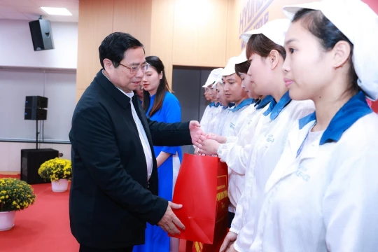 Thủ tướng chỉ đạo các giải pháp chăm lo đời sống cho người dân dịp Tết