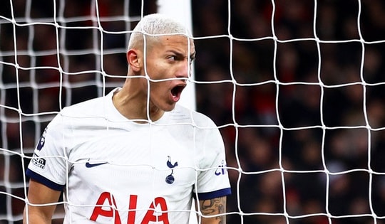 Man United và Tottenham bất phân thắng bại