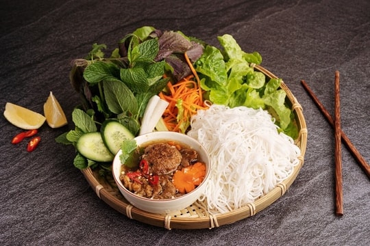 Sau Michelin Guide, Hà Nội là điểm đến ẩm thực hàng đầu thế giới 2024