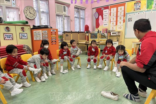 Chính sách mới khuyến khích sinh con tại Hong Kong