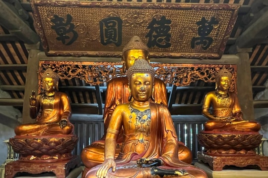 Bộ tượng tam thế Phật chùa Côn Sơn trở thành bảo vật quốc gia