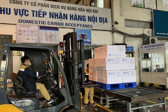 Vietnam Airlines vận chuyển miễn phí vaccine Chương trình Tiêm chủng mở rộng quốc gia