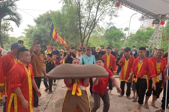 Đình Trịnh Xuyên thờ Võ Hầu Vũ Đức Phong, lễ hội có trò pháo đất cầu mưa