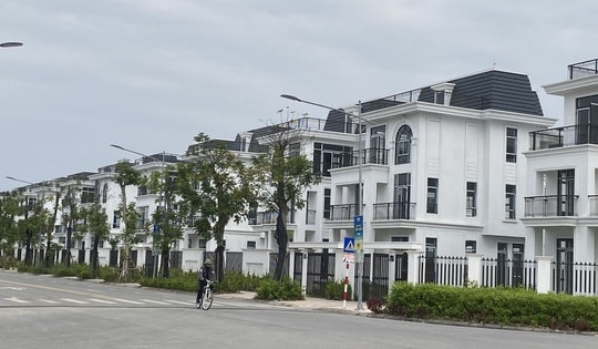 Gần 5.000 doanh nghiệp bất động sản rời thị trường trong năm 2023 cho thấy điều gì?