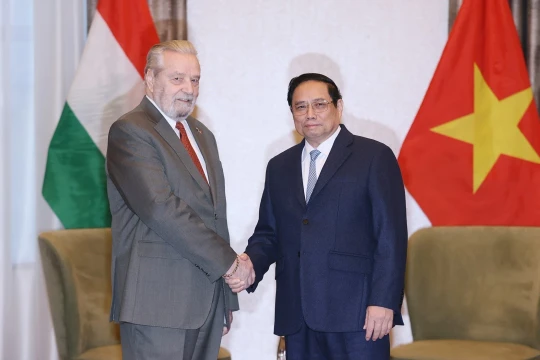 Thủ tướng tiếp lãnh đạo Hội Hữu nghị và lãnh đạo các đảng của Hungary