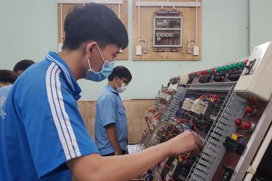 Trường kinh tế mở ngành công nghệ là “tất yếu”