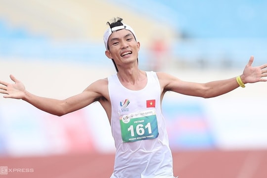 Hoàng Nguyên Thanh phá kỷ lục marathon tồn tại 21 năm