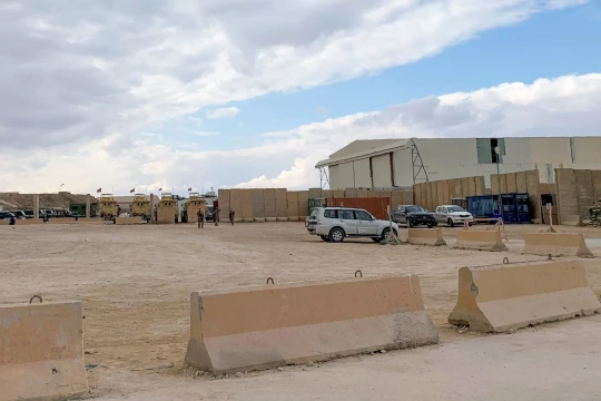 Căn cứ liên quân ở miền Tây Iraq bị tấn công bằng 15 quả tên lửa