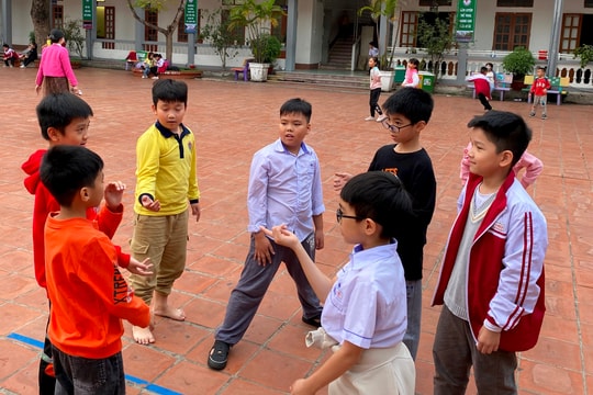 Một số trường cho học sinh nghỉ học vì rét