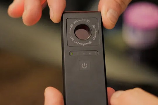 Cách tìm camera giấu trong khách sạn, nhà nghỉ