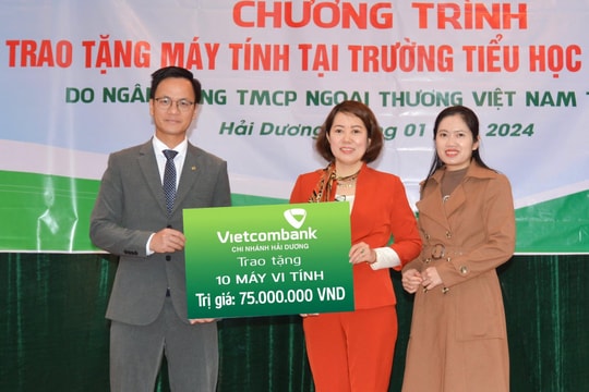 Vietcombank Hải Dương trao tiền hỗ trợ xây dựng nhà “đại đoàn kết” đầu tiên trong năm 2024