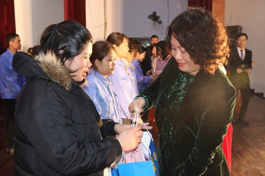 Ấm áp chương trình "Tết sum vầy - Xuân chia sẻ" năm 2024 ở Hải Dương