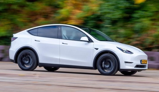 Xe bán chạy nhất toàn cầu 2023 là xe điện?