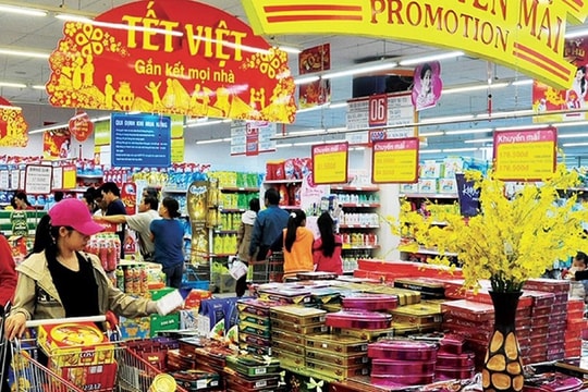 Sắm Tết đủ thôi, đừng thừa