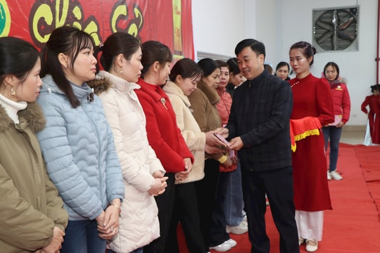 Các cấp công đoàn Hải Dương tổ chức chương trình "Tết sum vầy-Xuân chia sẻ"