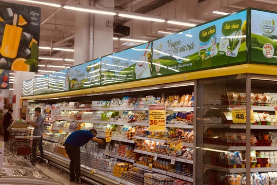 Người Việt chi 524.000 tỷ đồng cho tiêu dùng trong tháng đầu năm 2024