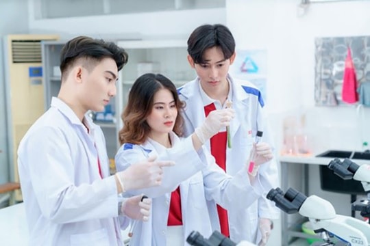 Biến động điểm chuẩn ngành y khoa trong 3 năm gần đây