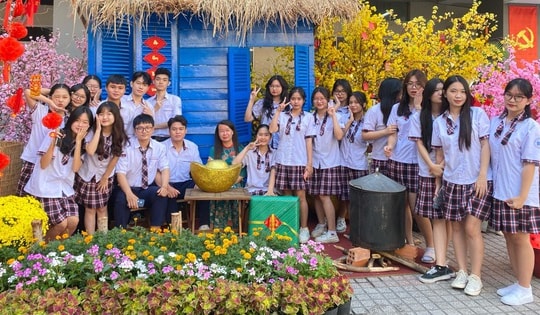 11 lời khuyên học sinh dịp Tết gây "sốt" của thầy hiệu trưởng