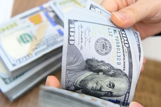 Sáng 30/1, giá vàng và USD đi lên, dầu giảm